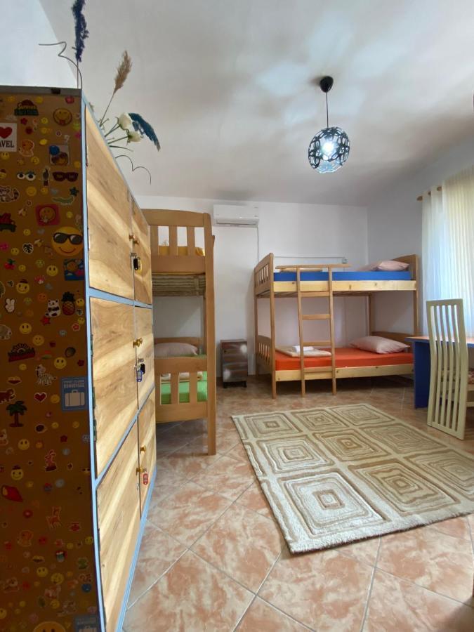 The Hood - Shkodra Backpackers Hostel Dış mekan fotoğraf